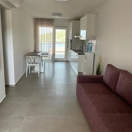 Markioli Apartment *